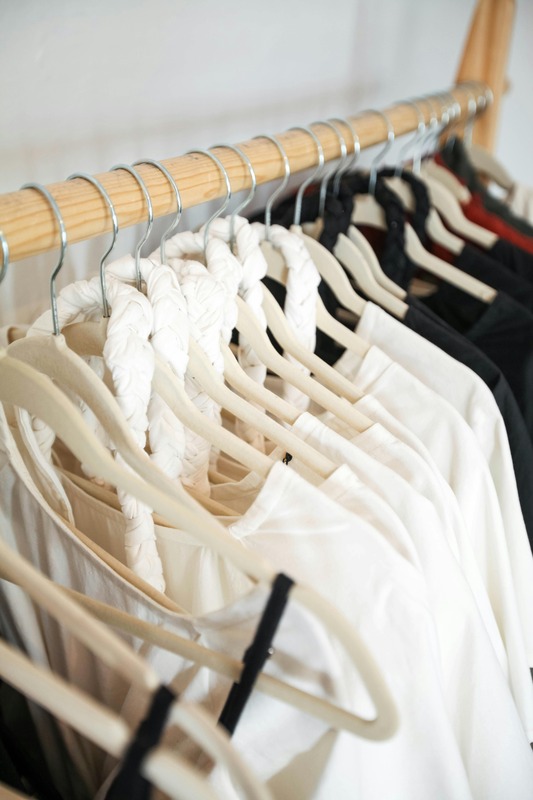 How To Build a Capsule Wardrobe